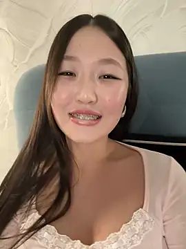 Aiko Yumi online show from 03-20-25, 05:25