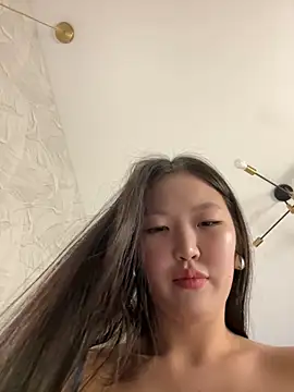 Aiko Yumi online show from 12-04-24, 05:16