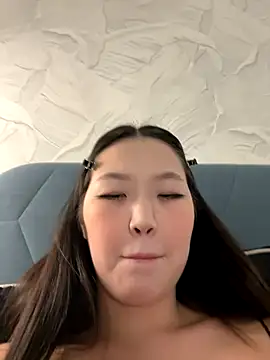 Aiko Yumi online show from 09-14-25, 10:10