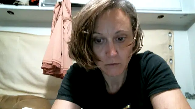 Snapshot of SexyB214 chatting on 07-12-26, 03:29 SexyB214 online show from 07-12-26, 03:29