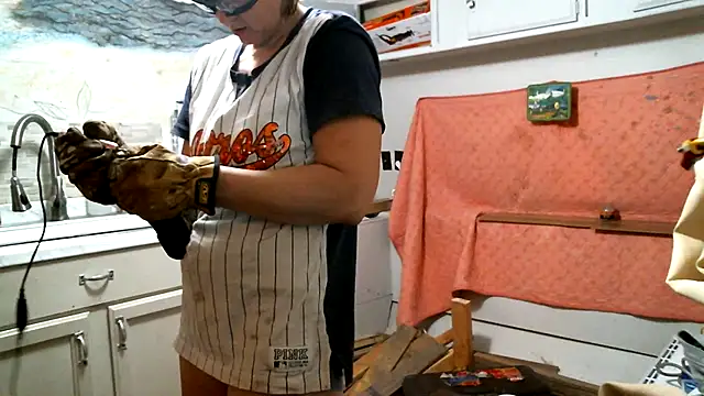 Snapshot of SexyB214 chatting on 06-25-26, 02:53 SexyB214 online show from 06-25-26, 02:53