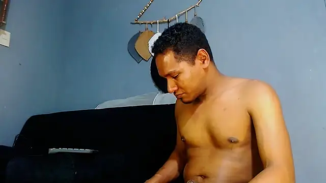 Grandeygruesa1 online show from 03-18-25, 02:06
