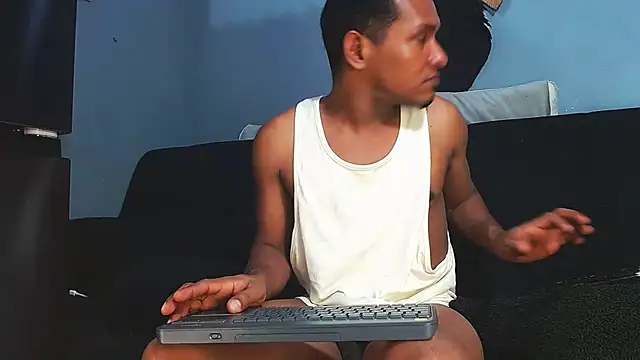 Grandeygruesa1 online show from 04-12-26, 02:26