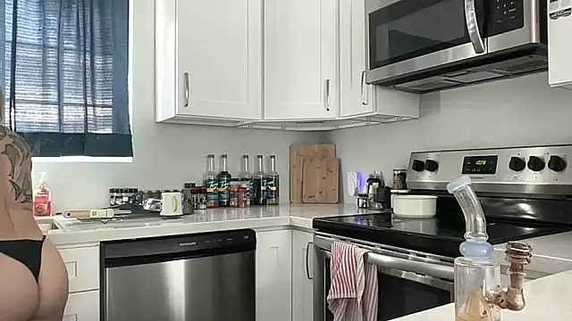 NatalieKneals online show from 02-23-26, 06:30