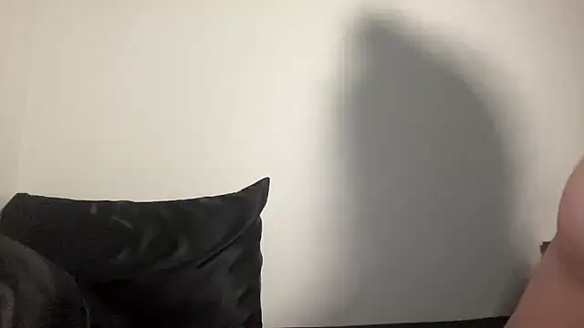 NatalieKneals online show from 05-09-26, 04:49
