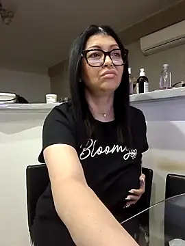 Milf Abigail online show from 09-27-25, 01:23