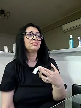 Snapshot of Milf_Abigail chatting on 05-25-26, 02:44 Milf Abigail online show from 05-25-26, 02:44