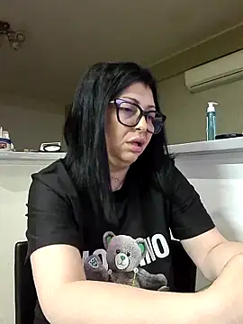 Snapshot of Milf_Abigail chatting on 05-11-26, 12:12 Milf Abigail online show from 05-11-26, 12:12