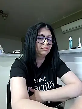 Snapshot of Milf_Abigail chatting on 05-08-26, 02:04 Milf Abigail online show from 05-08-26, 02:04