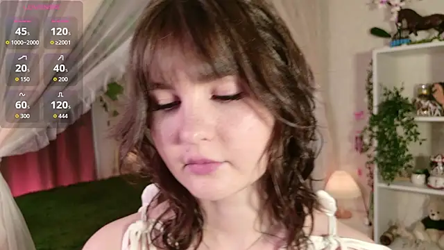 Snapshot of LeraKit chatting on 06-19-26, 03:18 LeraKit online show from 06-19-26, 03:18