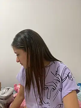 Snapshot of Alicia_ALICIA chatting on 06-17-26, 10:52 Alicia ALICIA online show from 06-17-26, 10:52