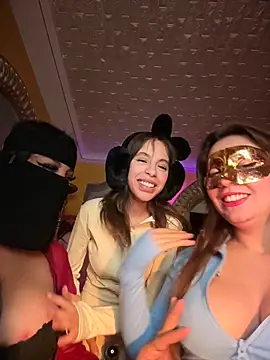 Snapshot of ORLA86 chatting on 11-17-25, 11:09 ORLA86 online show from 11-17-25, 11:09