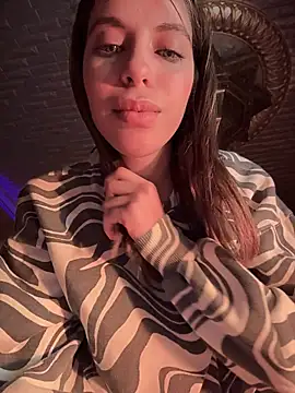 Snapshot of ORLA86 chatting on 11-14-25, 04:49 ORLA86 online show from 11-14-25, 04:49