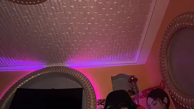 Snapshot of ORLA86 chatting on 02-15-25, 01:53 ORLA86 online show from 02-15-25, 01:53