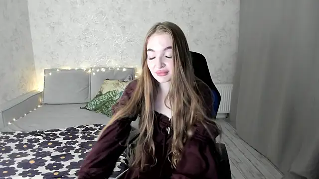 LissaCain online show from 11-15-25, 06:01