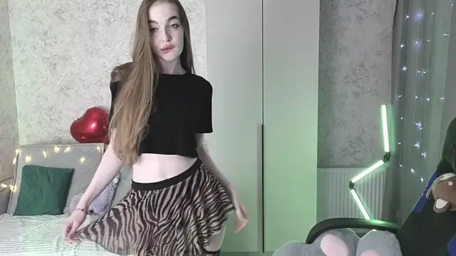 LissaCain online show from 04-11-26, 08:23