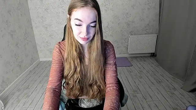 Snapshot of LissaCain chatting on 02-06-25, 02:11 LissaCain online show from 02-06-25, 02:11
