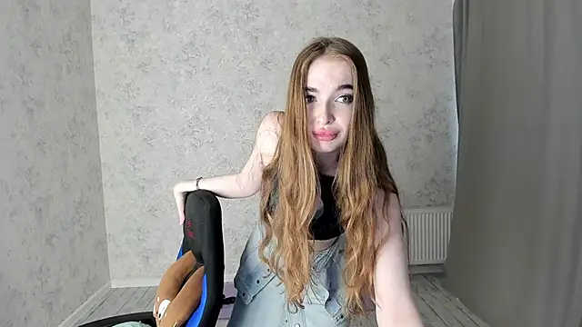 Snapshot of LissaCain chatting on 02-02-25, 09:40 LissaCain online show from 02-02-25, 09:40