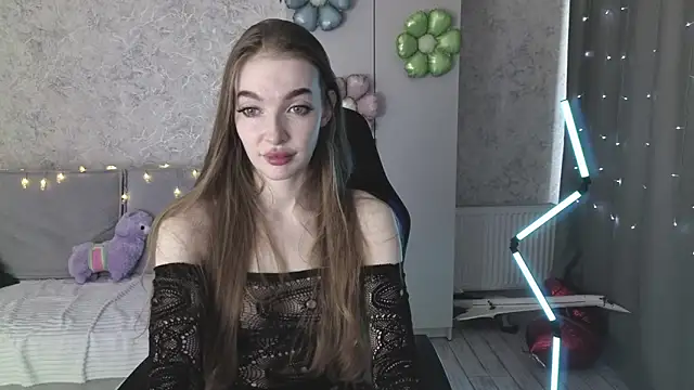 LissaCain online show from 04-09-26, 06:19