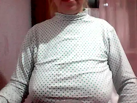 Snapshot of AnaXBerry chatting on 03-03-25, 05:41 AnaXBerry online show from 03-03-25, 05:41