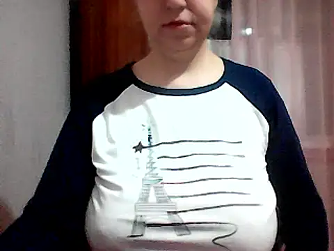 Snapshot of AnaXBerry chatting on 02-12-25, 05:48 AnaXBerry online show from 02-12-25, 05:48