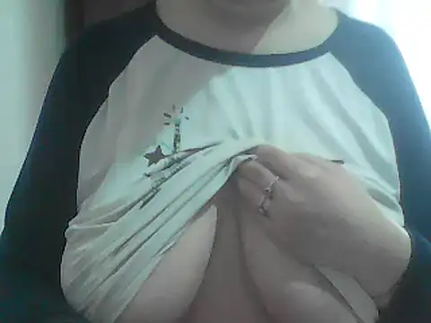 Snapshot of AnaXBerry chatting on 03-23-26, 06:46 AnaXBerry online show from 03-23-26, 06:46