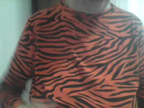 Snapshot of AnaXBerry chatting on 04-02-26, 06:20 AnaXBerry online show from 04-02-26, 06:20