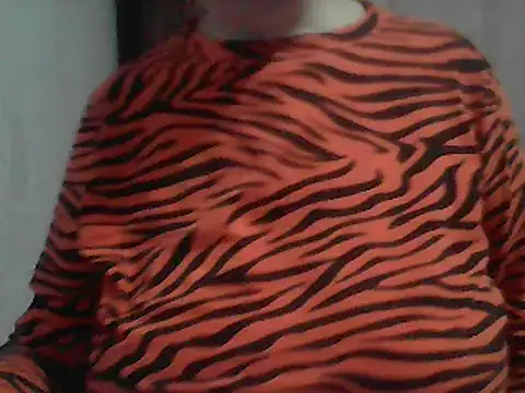 Snapshot of AnaXBerry chatting on 04-03-26, 06:36 AnaXBerry online show from 04-03-26, 06:36