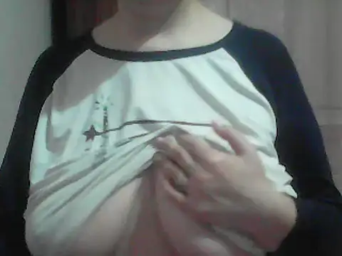 Snapshot of AnaXBerry chatting on 03-05-26, 06:26 AnaXBerry online show from 03-05-26, 06:26