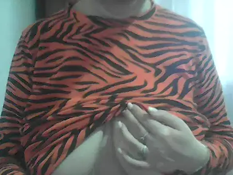 Snapshot of AnaXBerry chatting on 03-12-26, 06:39 AnaXBerry online show from 03-12-26, 06:39