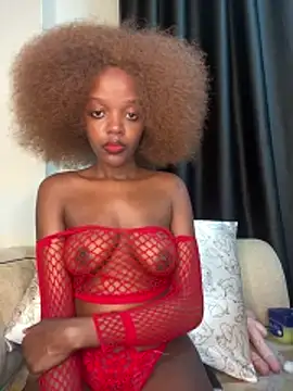 Snapshot of Bella_kiki chatting on 06-17-26, 11:36 Bella kiki online show from 06-17-26, 11:36