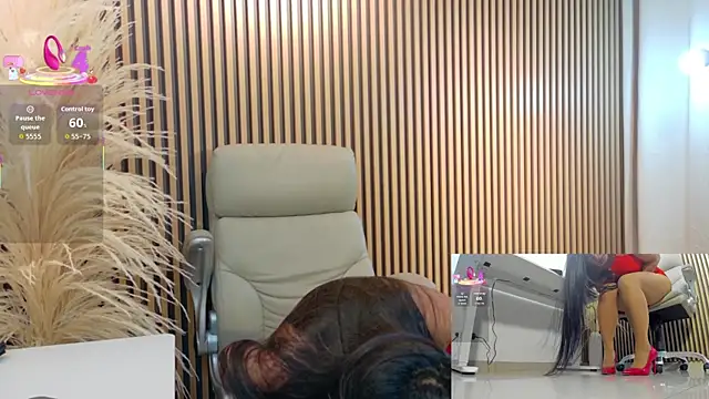 lulu 072 online show from 11-26-25, 12:21