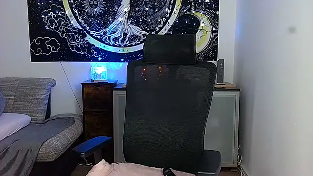 SexxyLiviaa online show from 03-28-26, 05:25