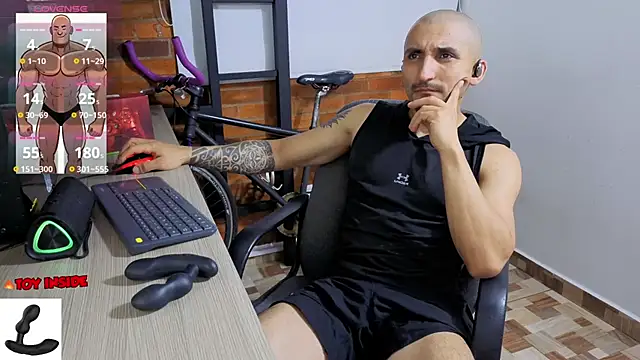 Marck Muscle online show from 05-16-26, 01:26