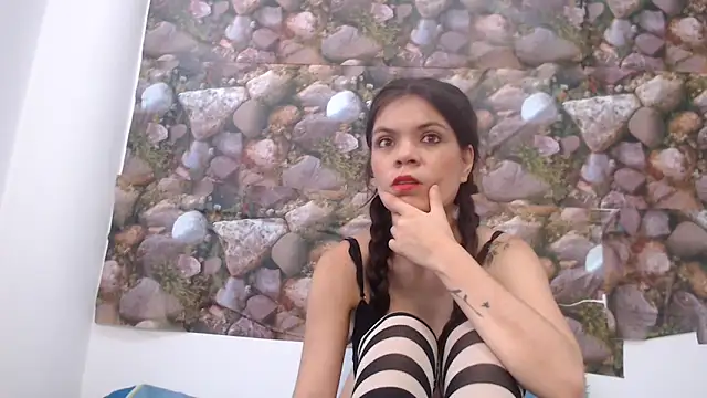 Karla sweed online show from 04-20-26, 02:40