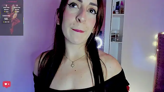 Snapshot of Buttyy_Cherry chatting on 09-23-25, 08:38 Buttyy Cherry online show from 09-23-25, 08:38