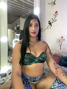 Snapshot of alondra_darling chatting on 12-30-24, 07:42 alondra darling online show from 12-30-24, 07:42