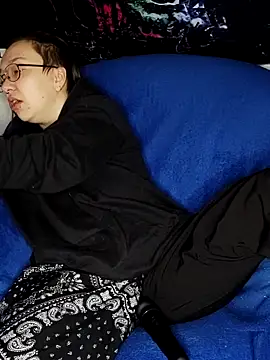 Isabella Geney online show from 11-23-25, 07:13