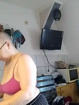Isabella Geney online show from 07-02-26, 01:17