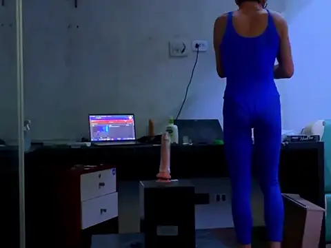 BodyandlegginLover online show from 11-14-25, 12:14