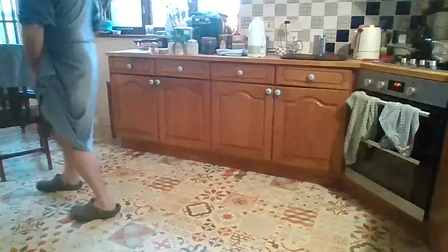 jakjak106 online show from 12-16-25, 08:51