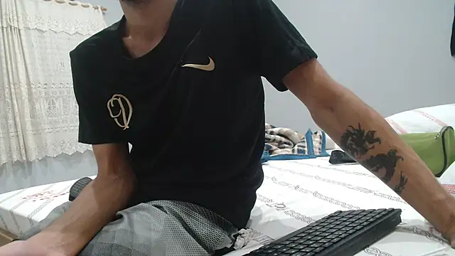 Snapshot of UncutToyBoy23cm chatting on 06-24-26, 03:21 UncutToyBoy23cm online show from 06-24-26, 03:21