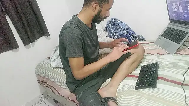 Snapshot of UncutToyBoy23cm chatting on 11-02-25, 10:04 UncutToyBoy23cm online show from 11-02-25, 10:04