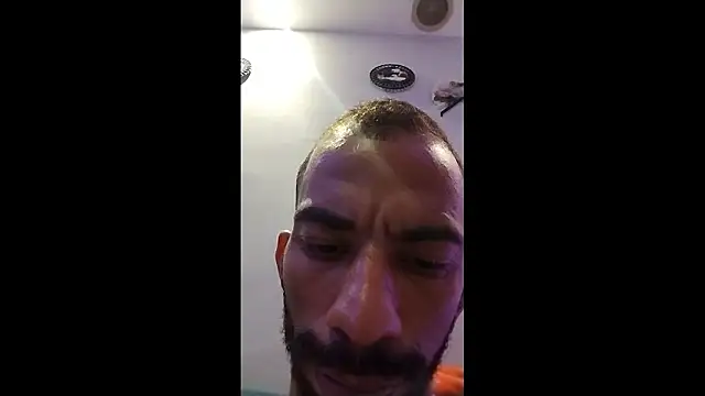 Snapshot of UncutToyBoy23cm chatting on 01-16-26, 05:22 UncutToyBoy23cm online show from 01-16-26, 05:22