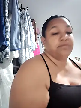 Snapshot of Mia_Adell_11 chatting on 10-22-25, 03:39 Mia Adell 11 online show from 10-22-25, 03:39