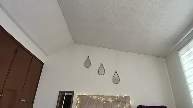 Ingridbergman online show from 03-17-26, 01:03