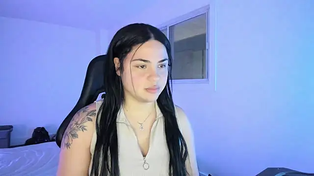 Snapshot of MelSaunders chatting on 02-07-25, 02:29 MelSaunders online show from 02-07-25, 02:29