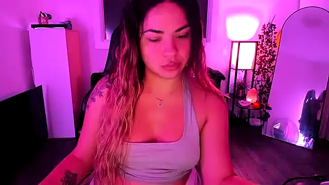 MelSaunders online show from 11-22-25, 01:37