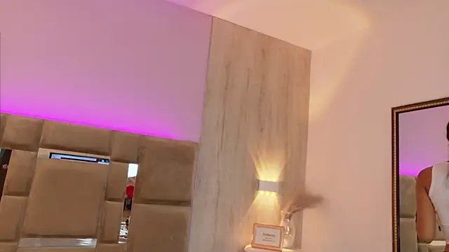 AbrilBrent online show from 04-13-26, 08:02