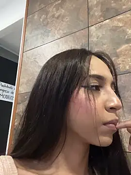 AbrilBrent online show from 09-10-25, 02:05